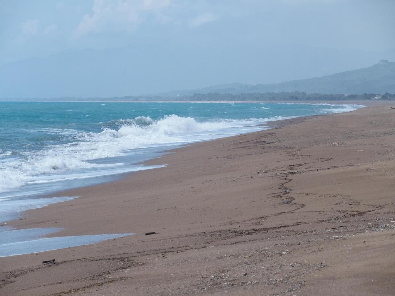 كيوبارِسِيا Irida Beach Resort Suites المظهر الخارجي الصورة